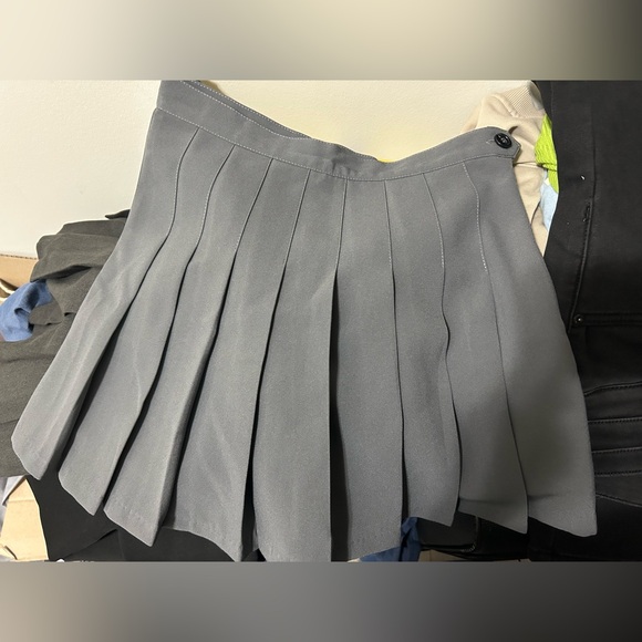Gray Pleated Mini Skirt - Picture 2 of 3